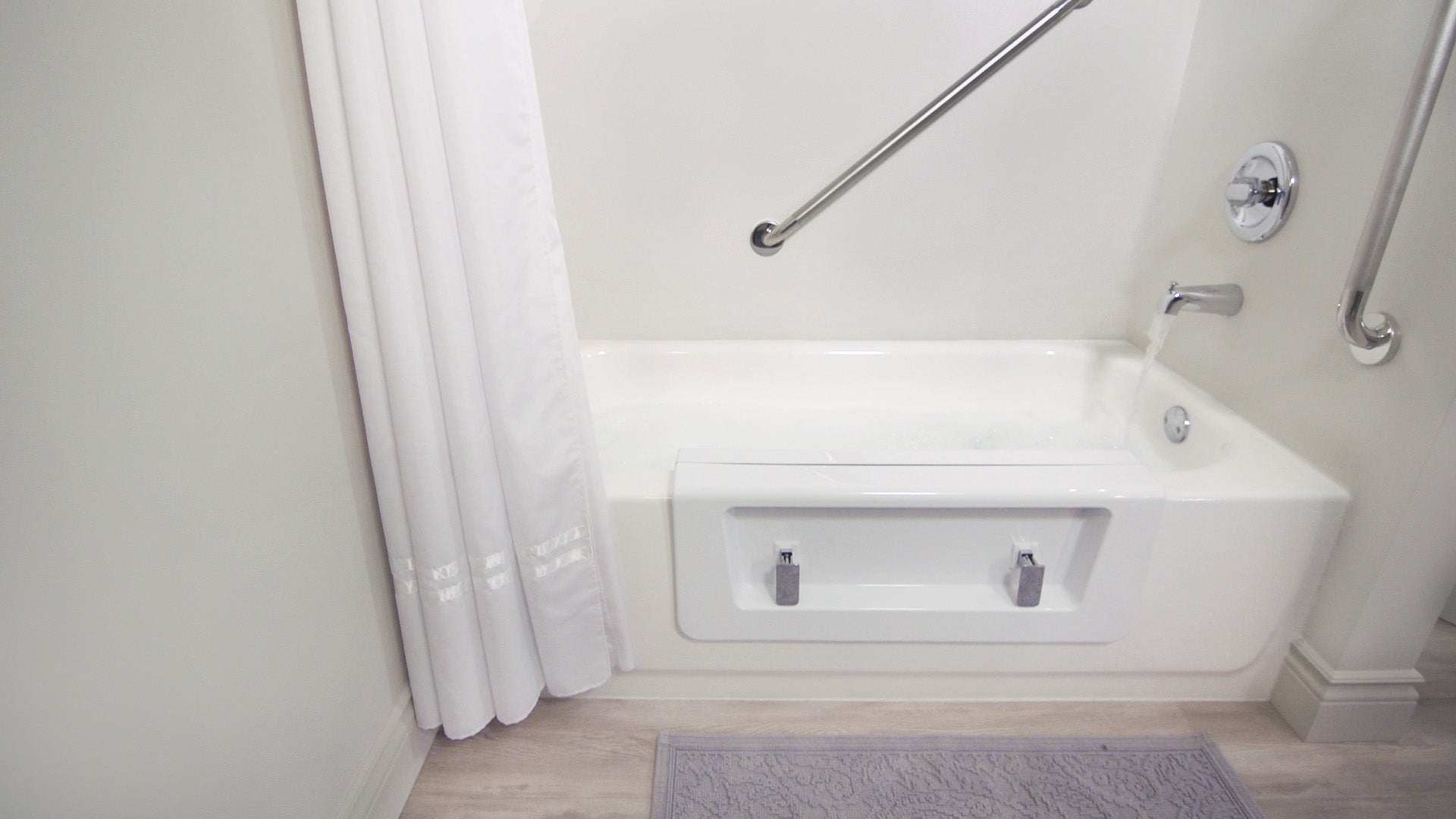 What is a Grab Bar & Key Features You Can't Ignore